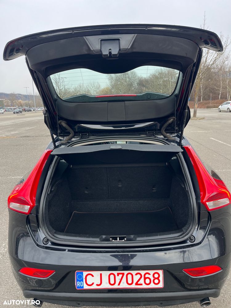 Volvo V40 D4 Ocean Race - 14