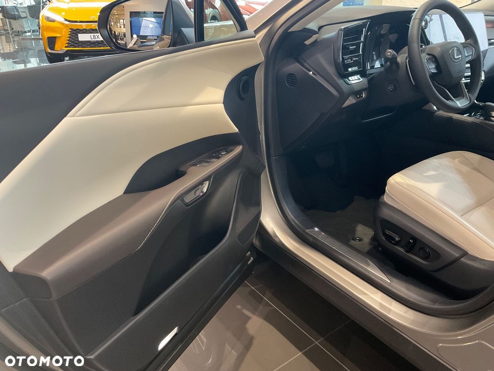 Lexus RX 450h+ Prestige - 8