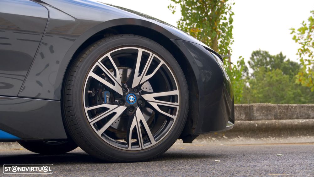 BMW i8 - 12