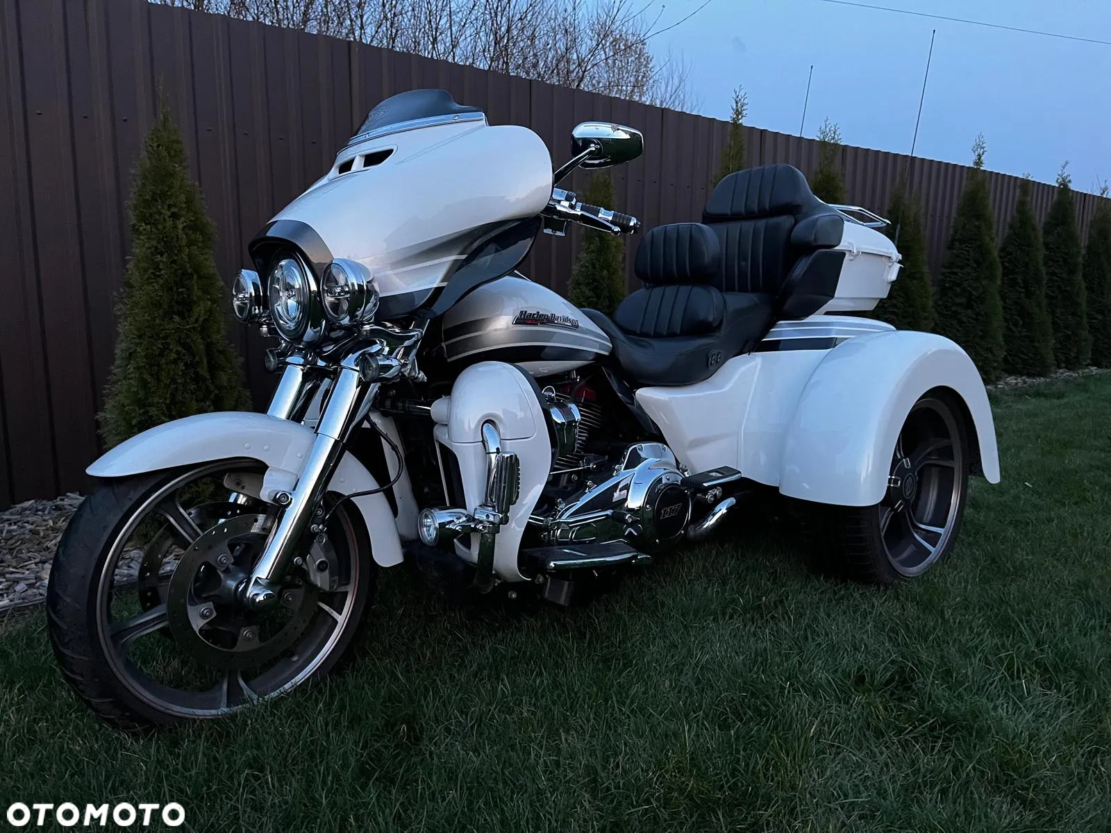 Harley-Davidson Tri Glide - 24