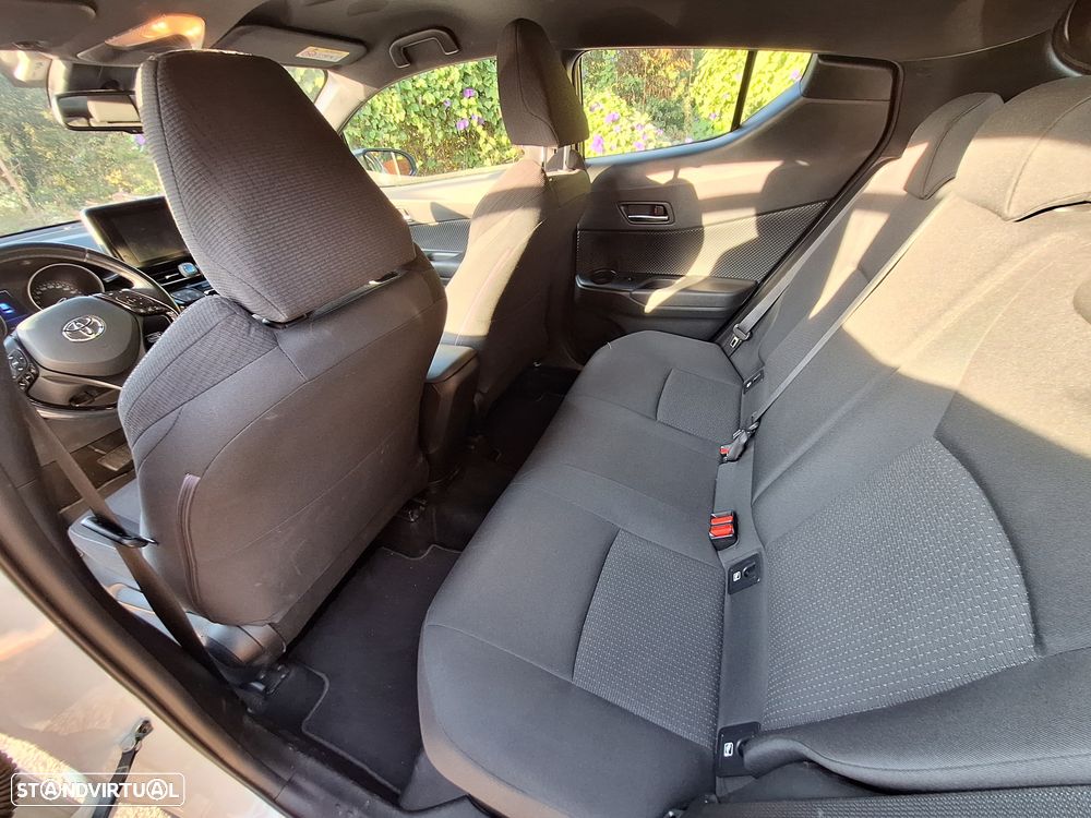Toyota C-HR 1.8 HSD Comfort - 11