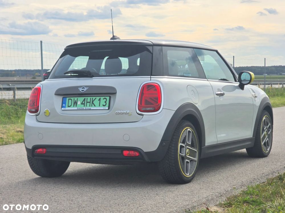 MINI Cooper SE Yours Trim - 4