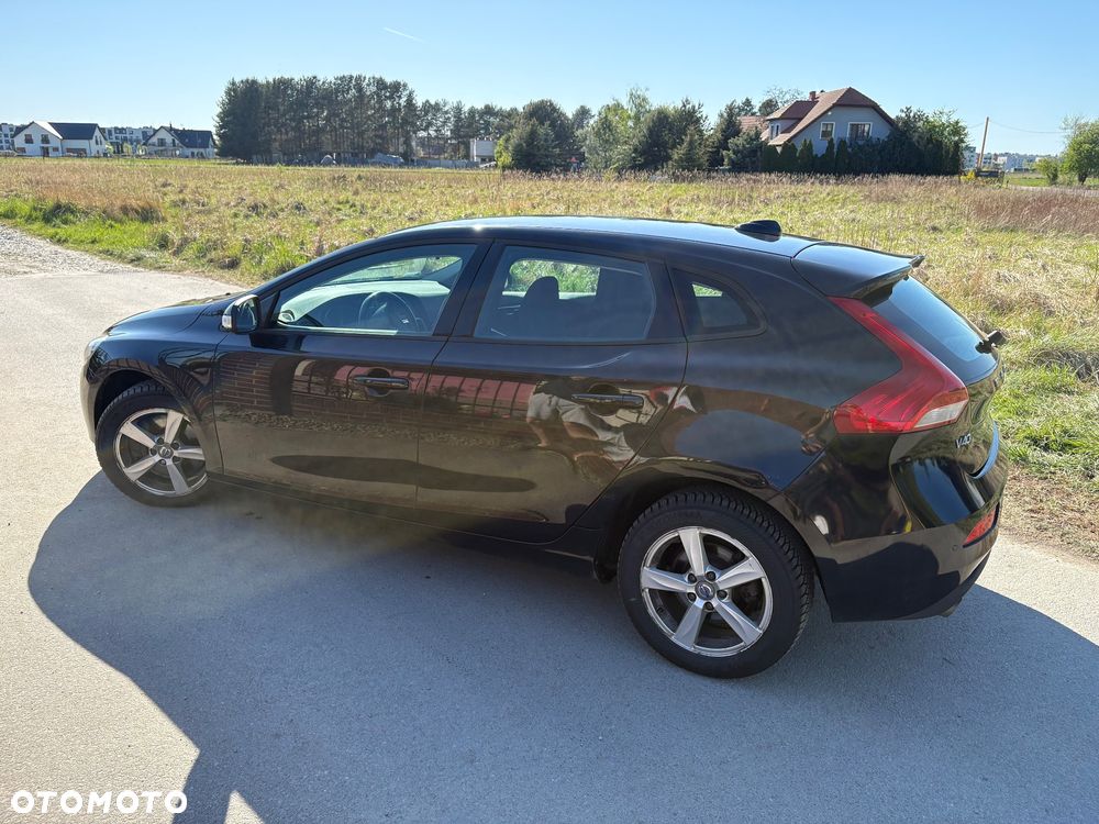 Volvo V40 D3 Geartronic Kinetic - 4