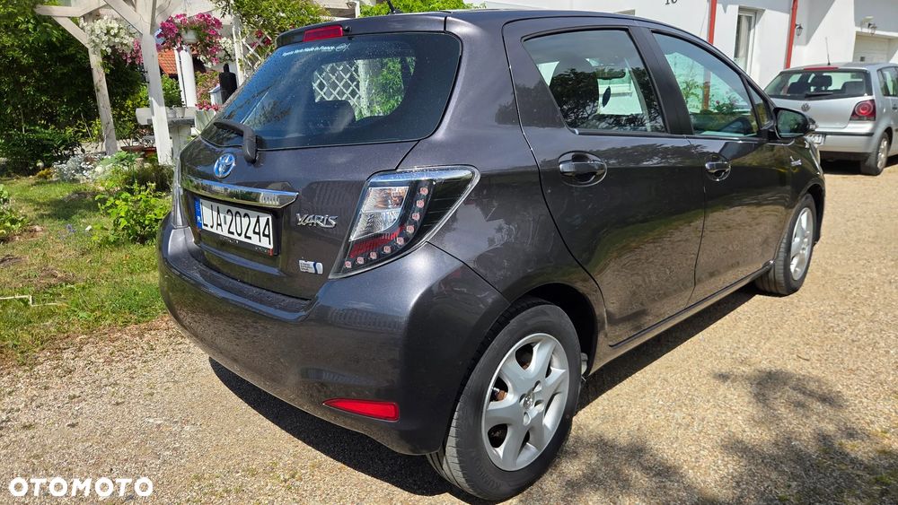 Toyota Yaris Hybrid 100 Premium EU6 - 3