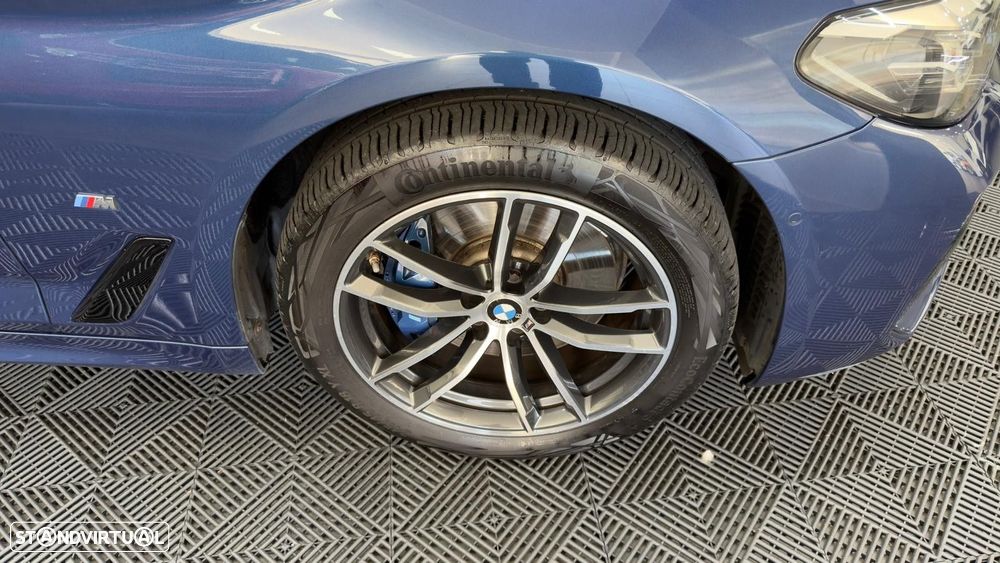 BMW 530 e Pack Desportivo M - 15