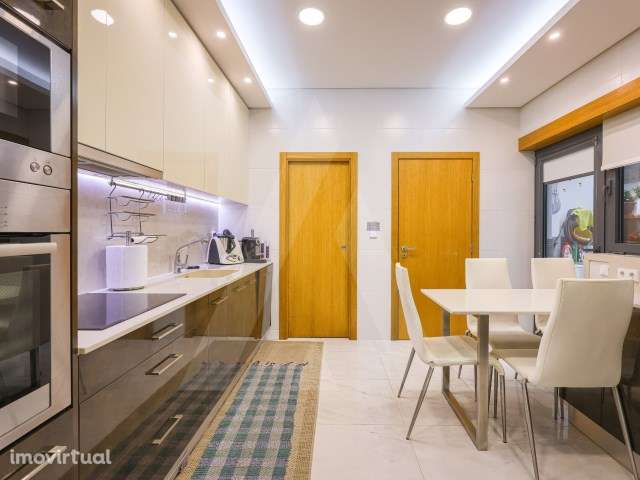 Moradia T3 mobilada e equipada com garagem fechada em Esgueira - Grande imagem: 4/50