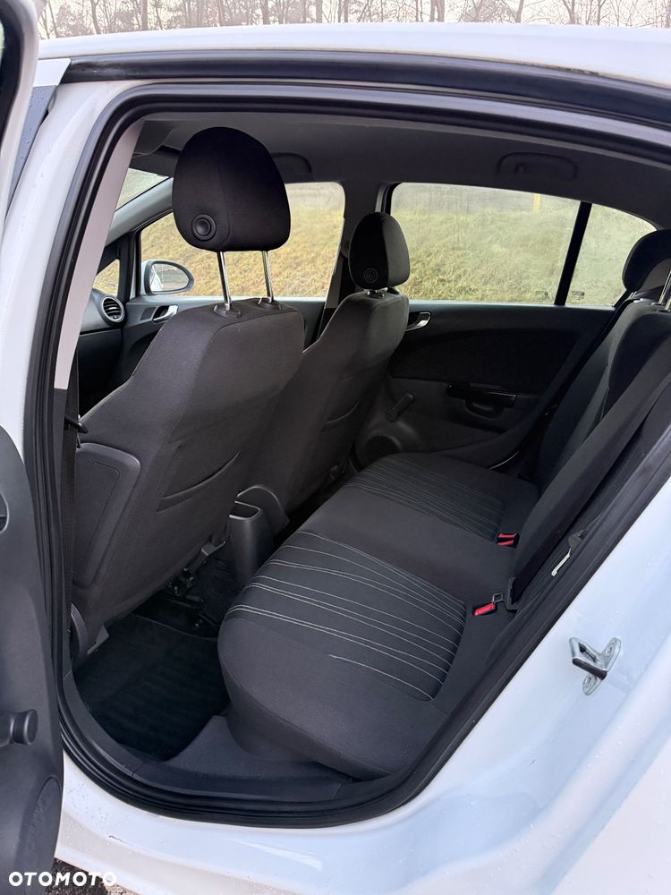 Opel Corsa 1.4 16V Cosmo - 20