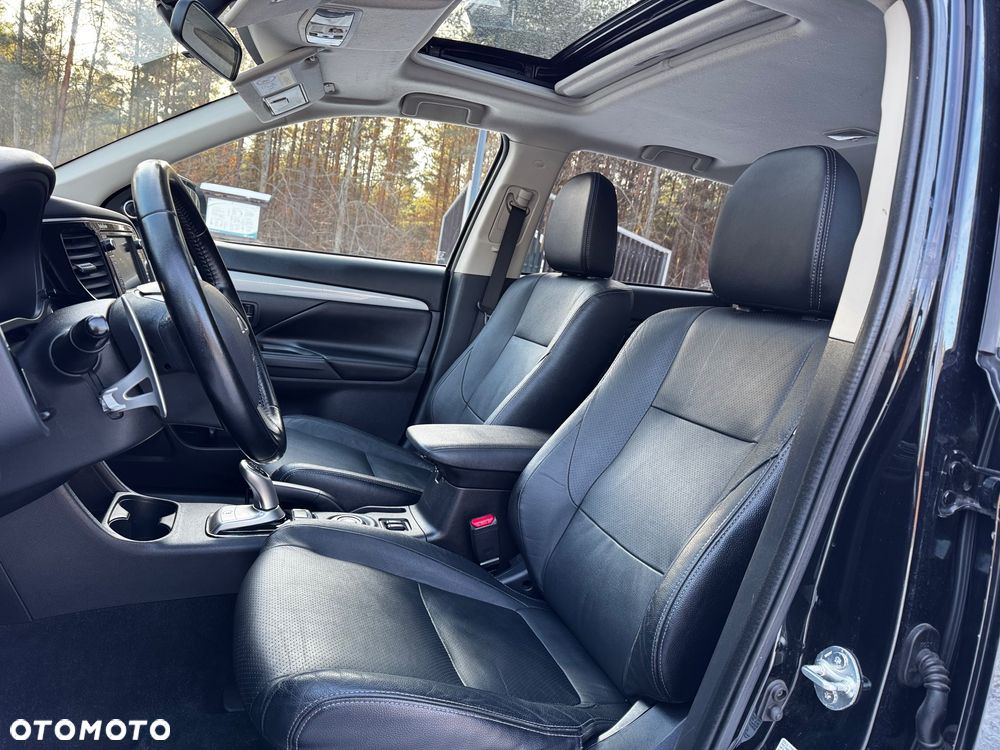 Mitsubishi Outlander 2.0 4WD Top - 15