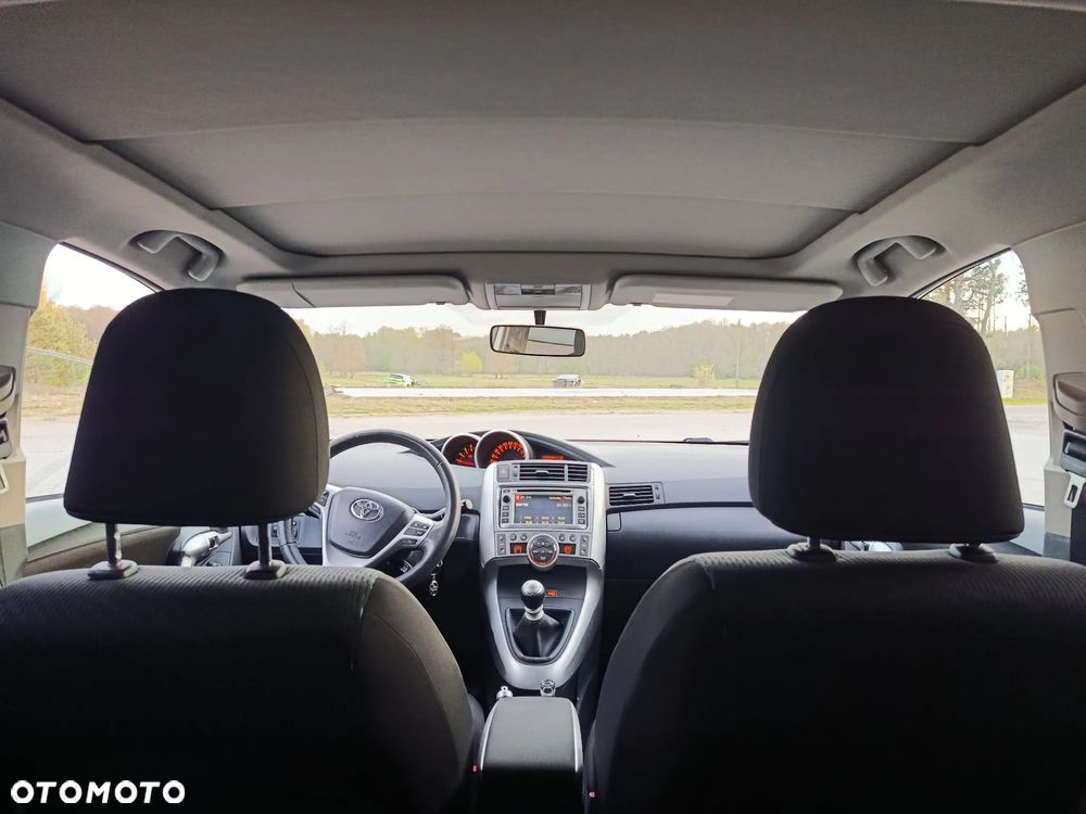 Toyota Verso 2.0 D-4D - 12