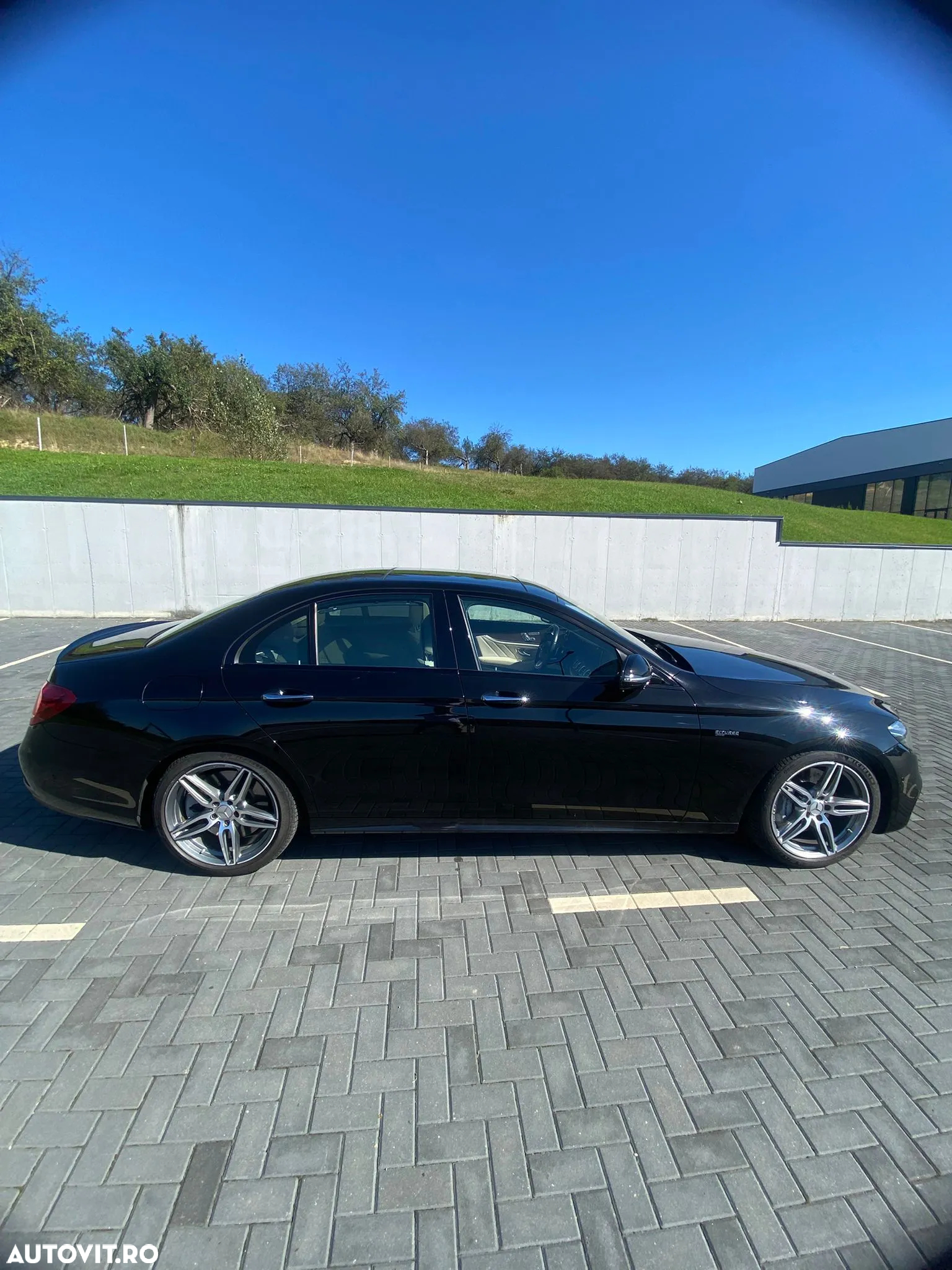 Mercedes-Benz E 43 AMG 4Matic 9G-TRONIC - 5