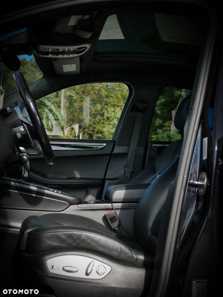 Porsche Macan S - 19