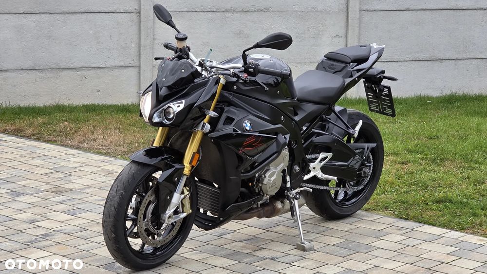 BMW S - 29