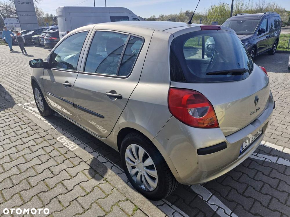 Renault Clio 1.2 16V Expression - 3