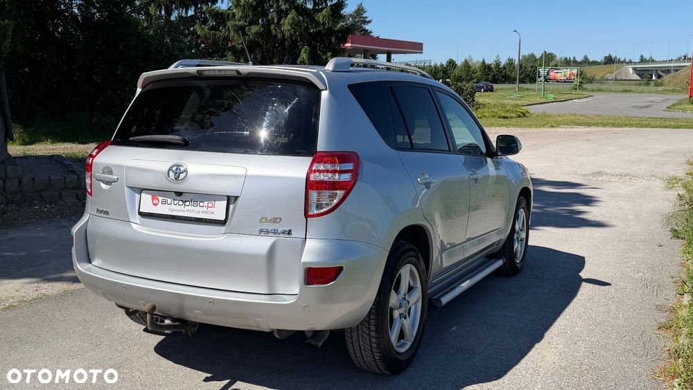Toyota RAV4 2.2 D-4D Premium - 14