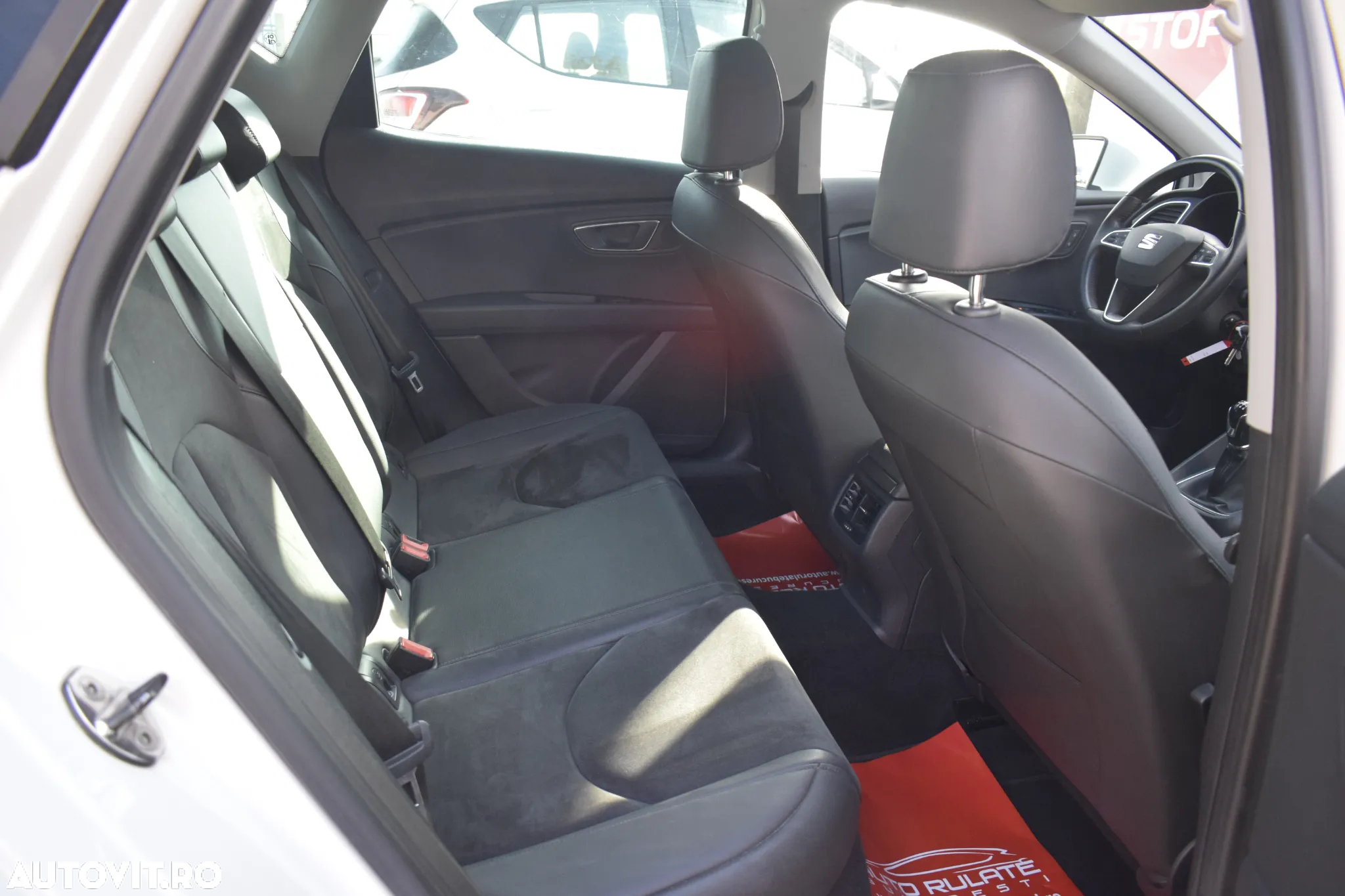 Seat Leon 1.6 TDI Start&Stop CONNECT - 12