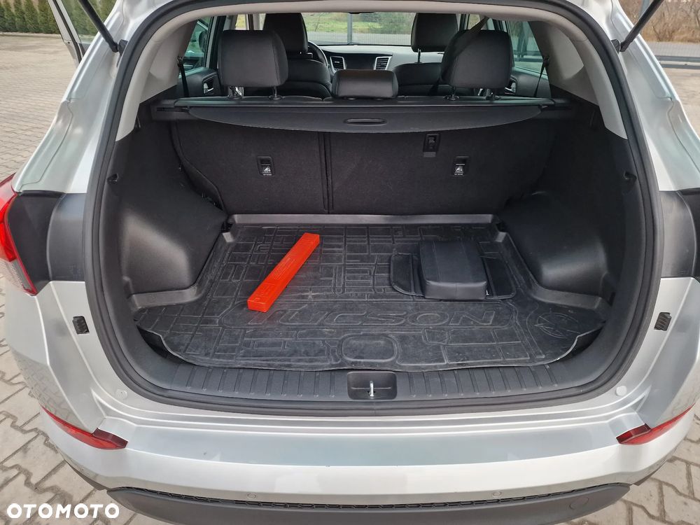 Hyundai Tucson 1.7 CRDI BlueDrive Comfort 2WD - 17