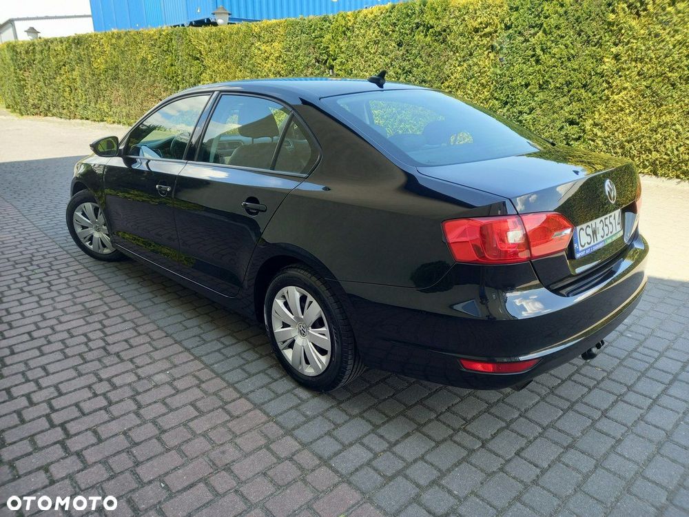 Volkswagen Jetta 1.6 TDI DPF Highline - 3