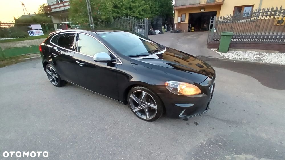 Volvo V40 D2 R-Design - 2