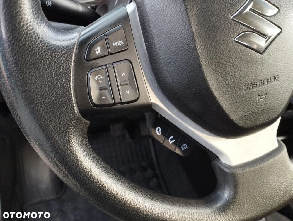 Suzuki Vitara 1.6 Comfort 2WD - 22