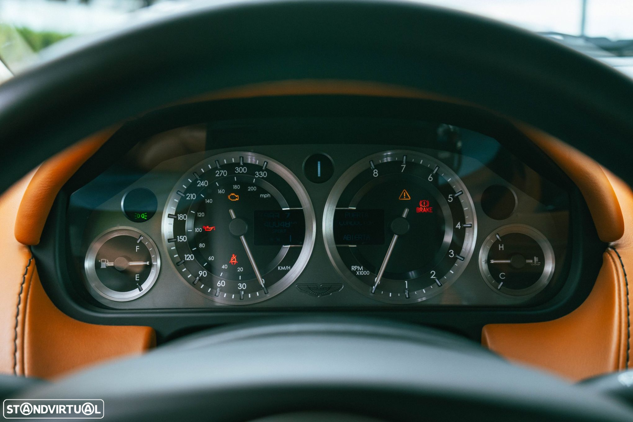 Aston Martin Vantage Roadster - 25