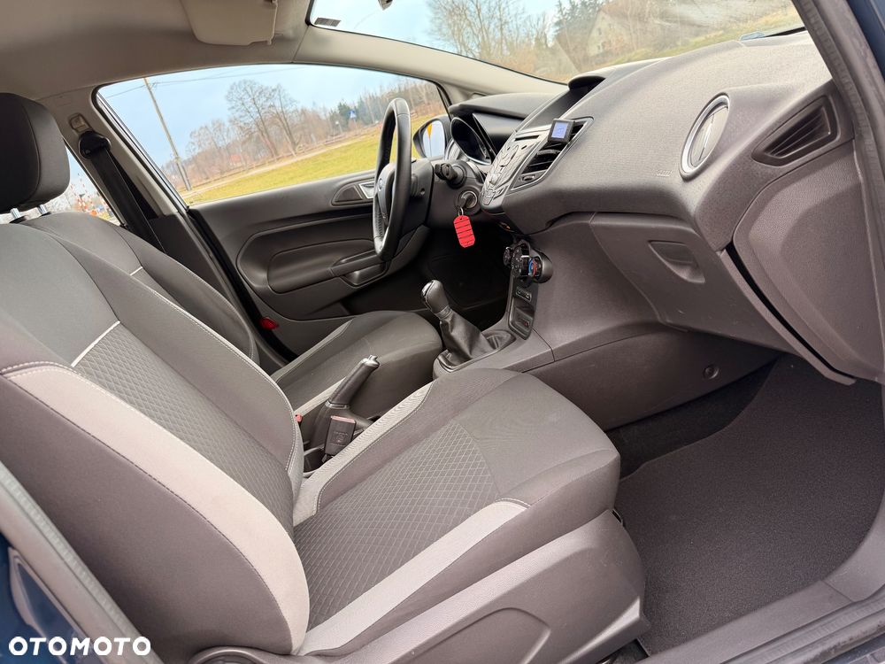 Ford Fiesta - 23