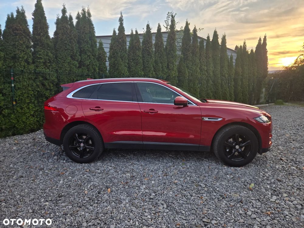Jaguar F-Pace - 1