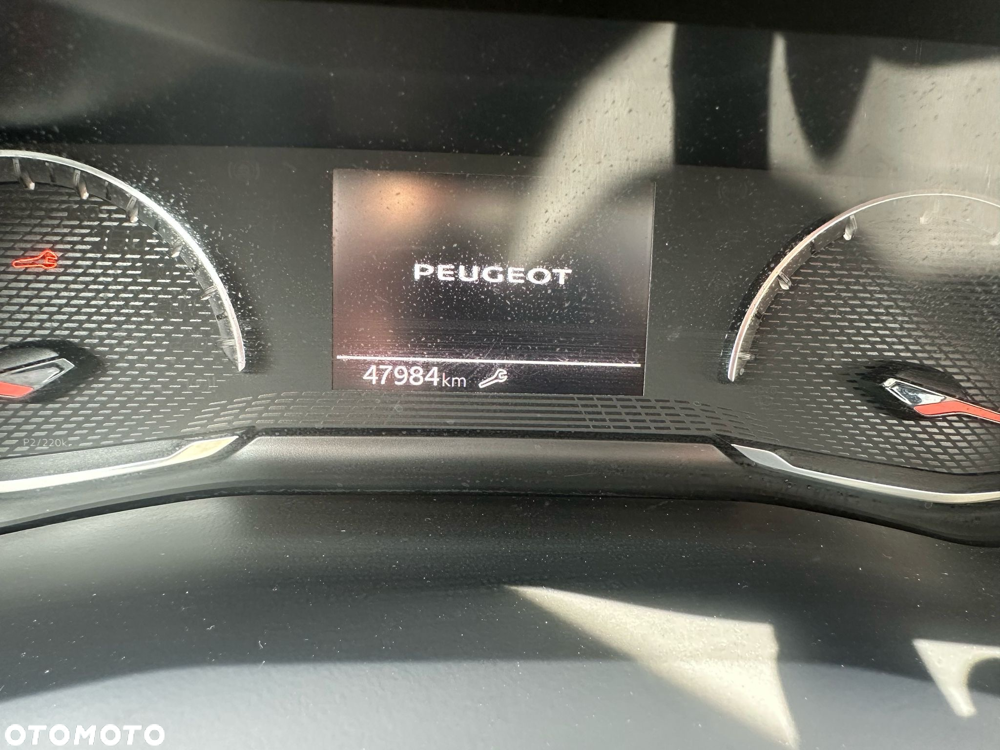 Peugeot 208 PureTech 100 Allure - 8