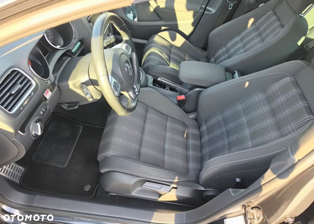 Volkswagen Golf 2.0 TDI GTD - 6