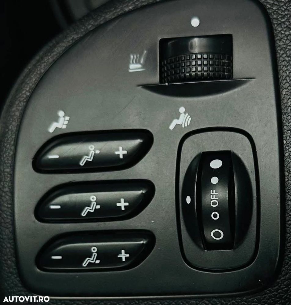 Renault Latitude 2.0 dCi Initiale - 4