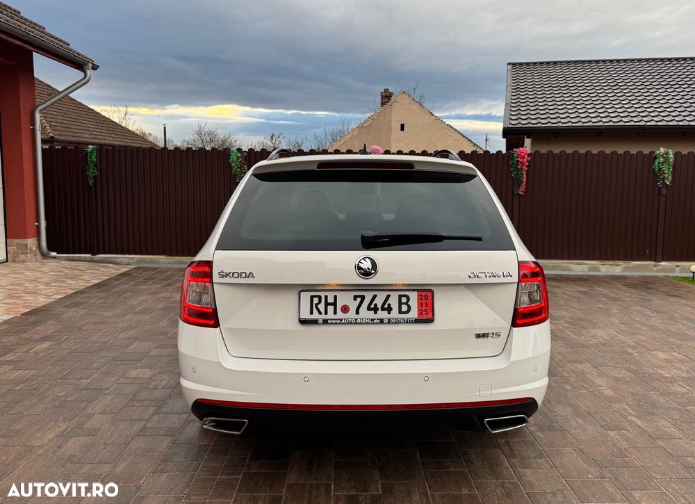 Skoda Octavia Combi 2.0 TDI RS - 5