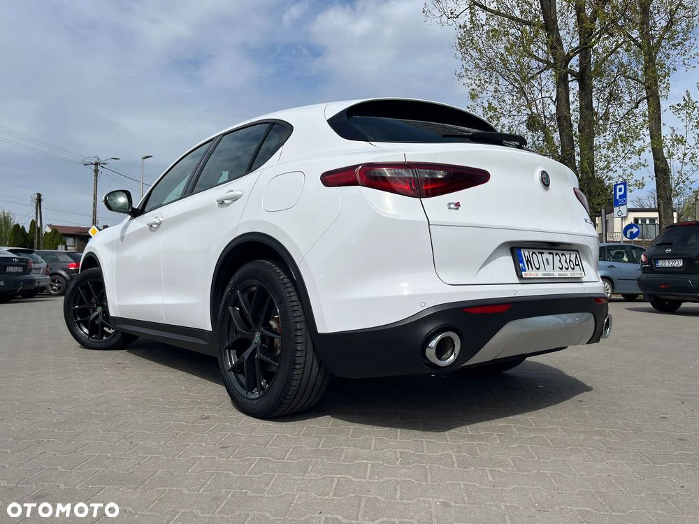 Alfa Romeo Stelvio - 37