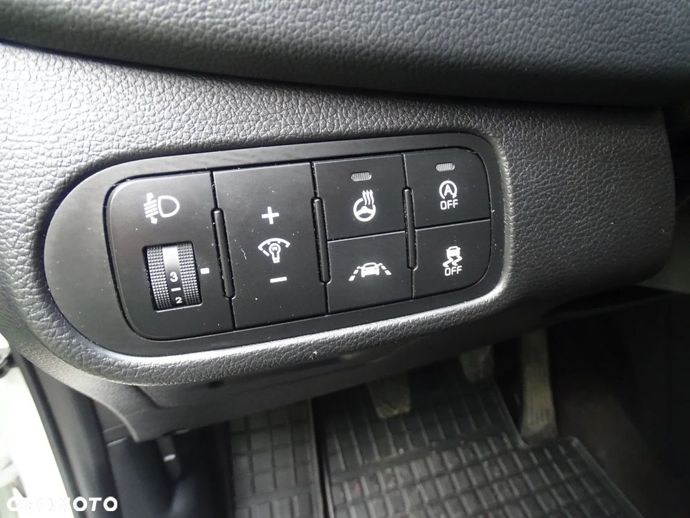 Kia Carens 1.7 CRDi Business Line 7os - 26