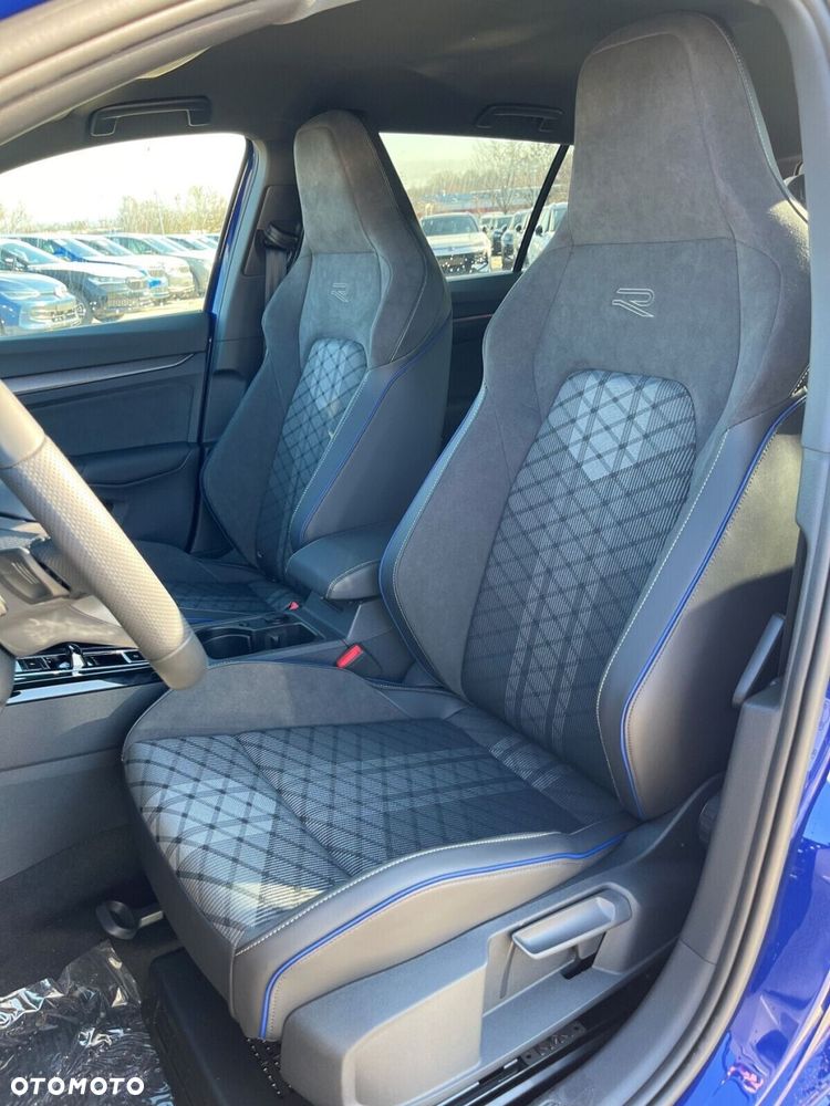 Volkswagen Golf 1.5 eTSI mHEV R-Line Plus DSG - 13
