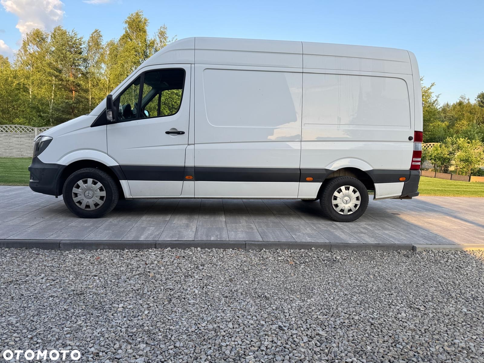 Mercedes-Benz Sprinter - 15