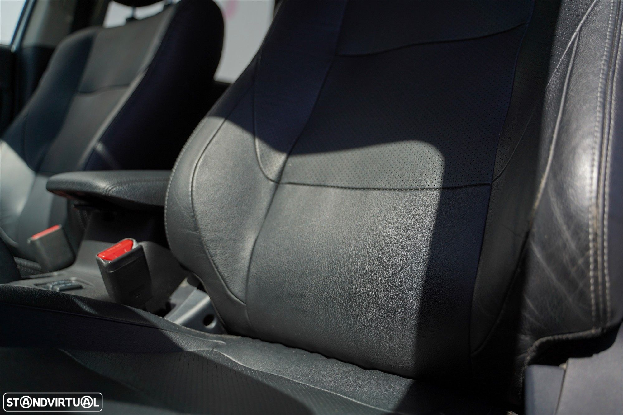 Mitsubishi Outlander 2.2 DI-D Intense - 24