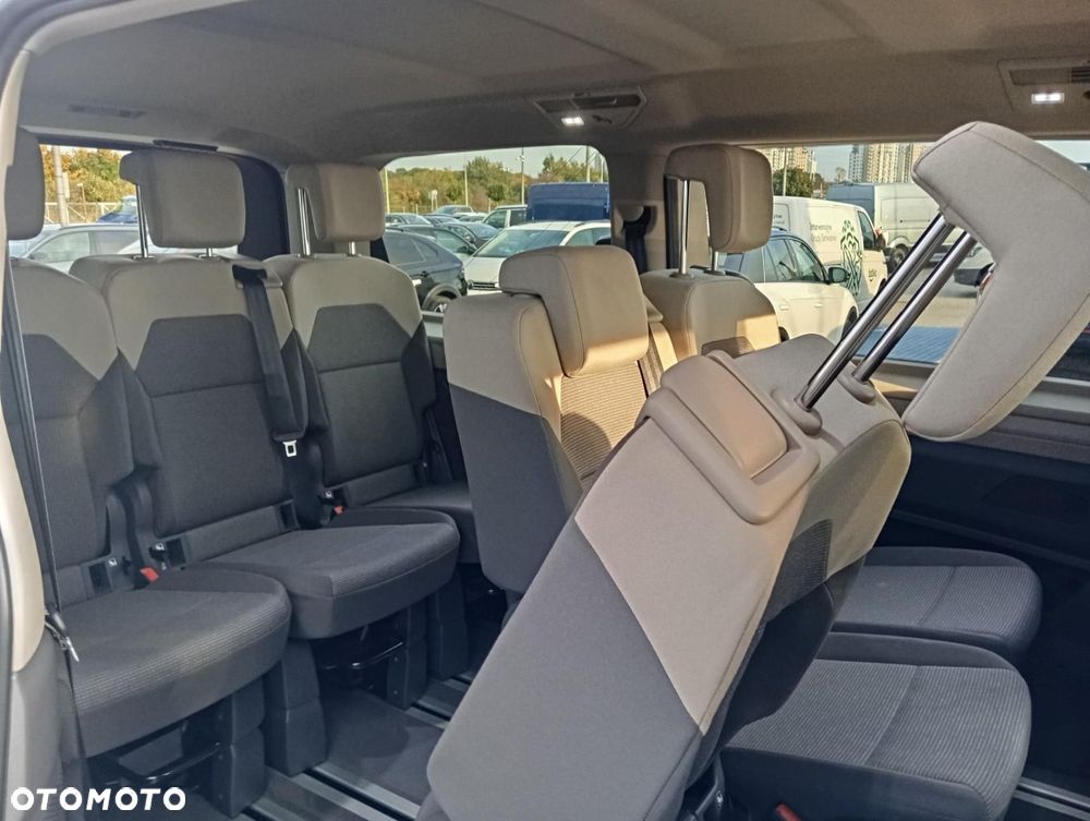 Volkswagen Multivan - 15