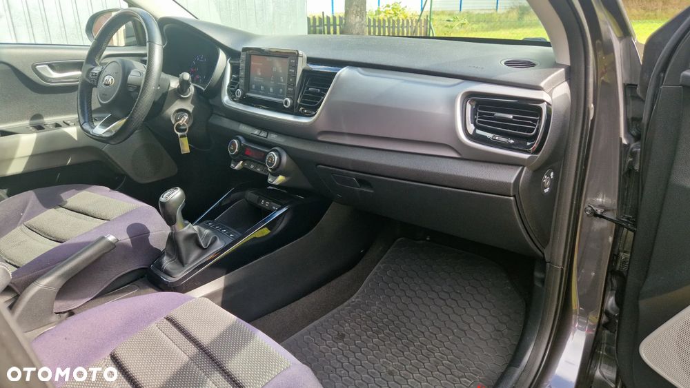 Kia Stonic 1.4 L - 17