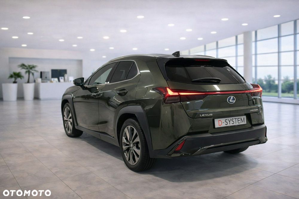 Lexus UX - 3