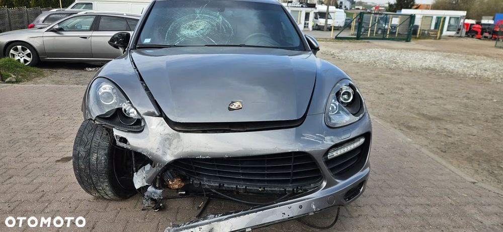 Porsche Cayenne GTS Tiptronic S - 9