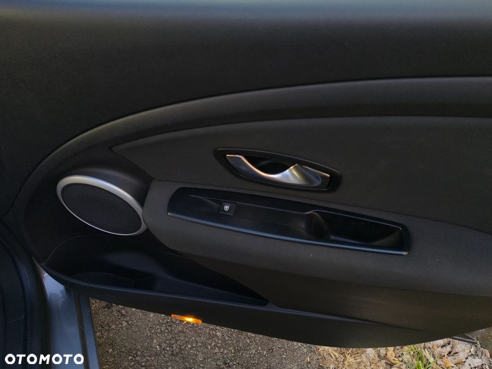 Renault Fluence 1.6 16V Color Edition - 18