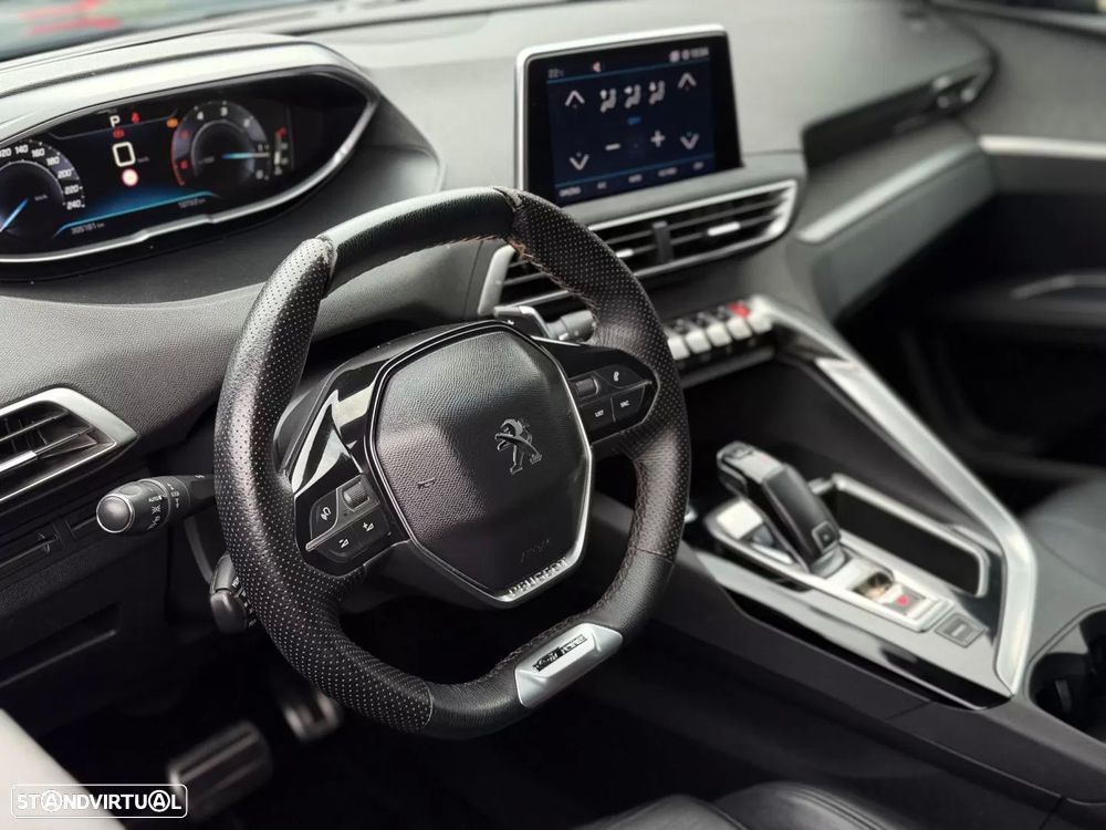 Peugeot 5008 - 8