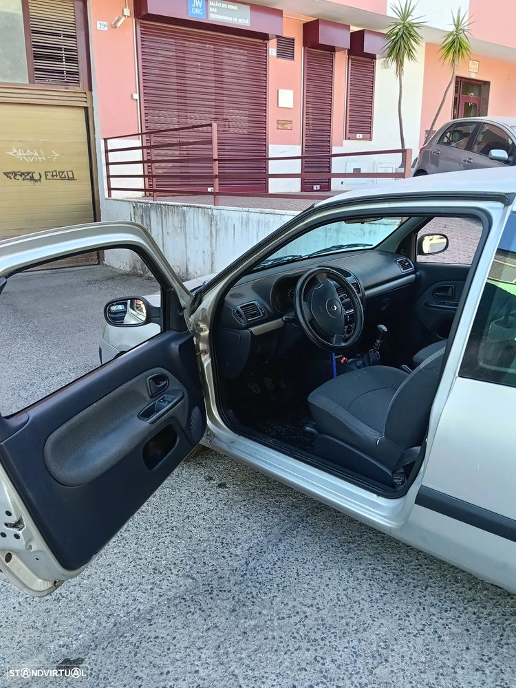 Renault Clio 1.5 dCi Pack - 4