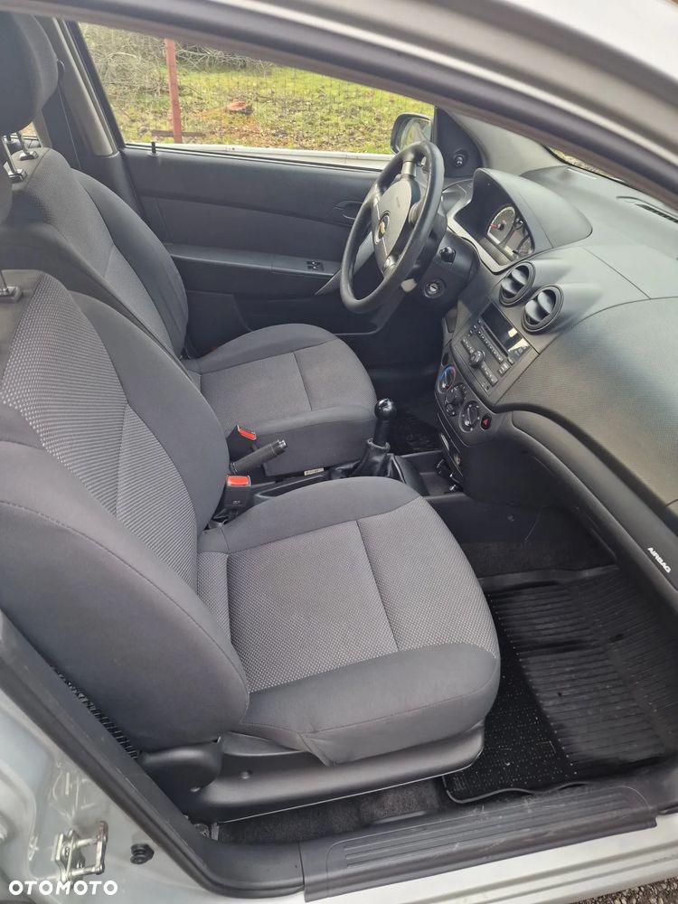 Chevrolet Aveo - 6