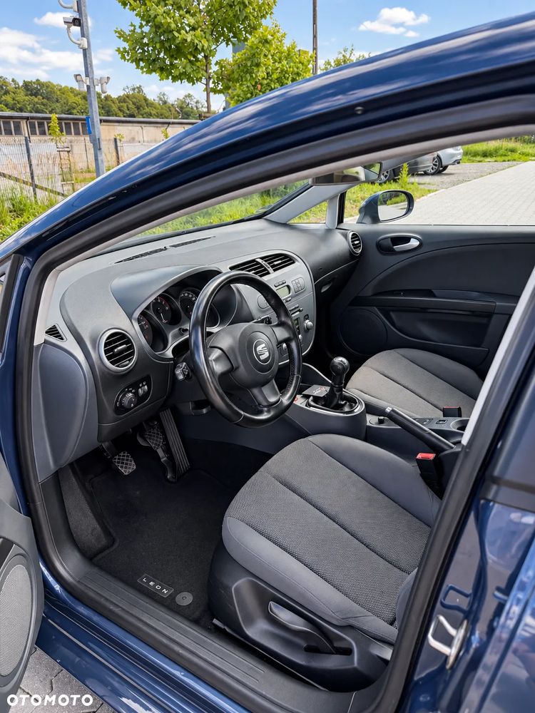 Seat Leon 2008 photo 2