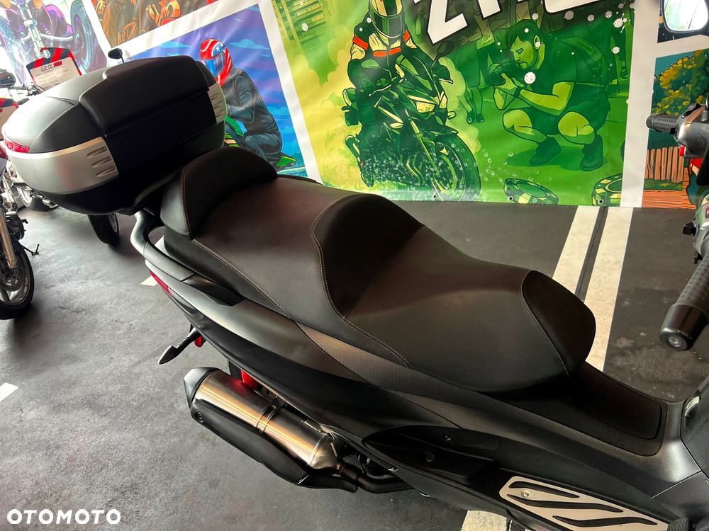 Piaggio MP-3 - 18