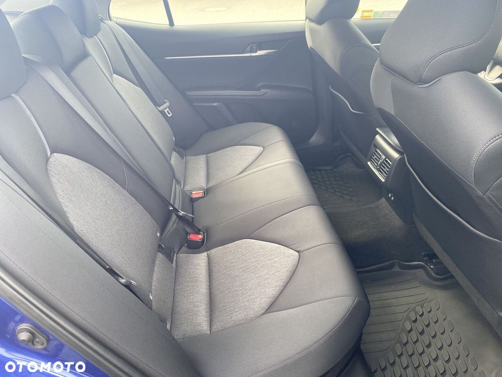 Toyota Camry 2.5 Hybrid Comfort CVT - 21
