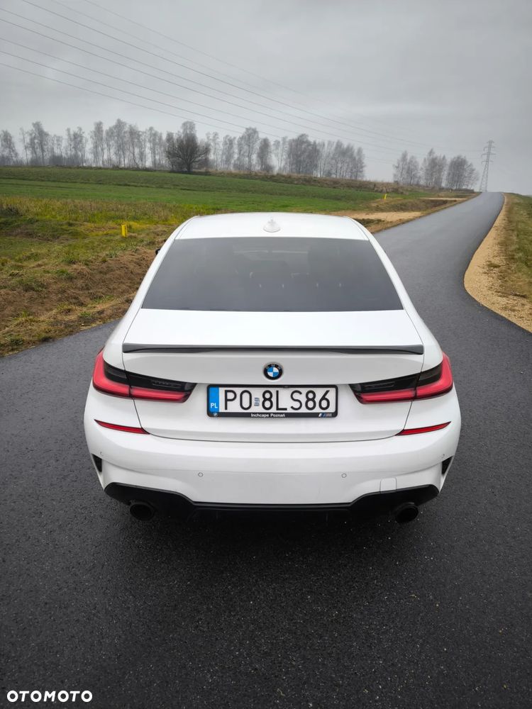 BMW Seria 3 330i M Sport sport - 9