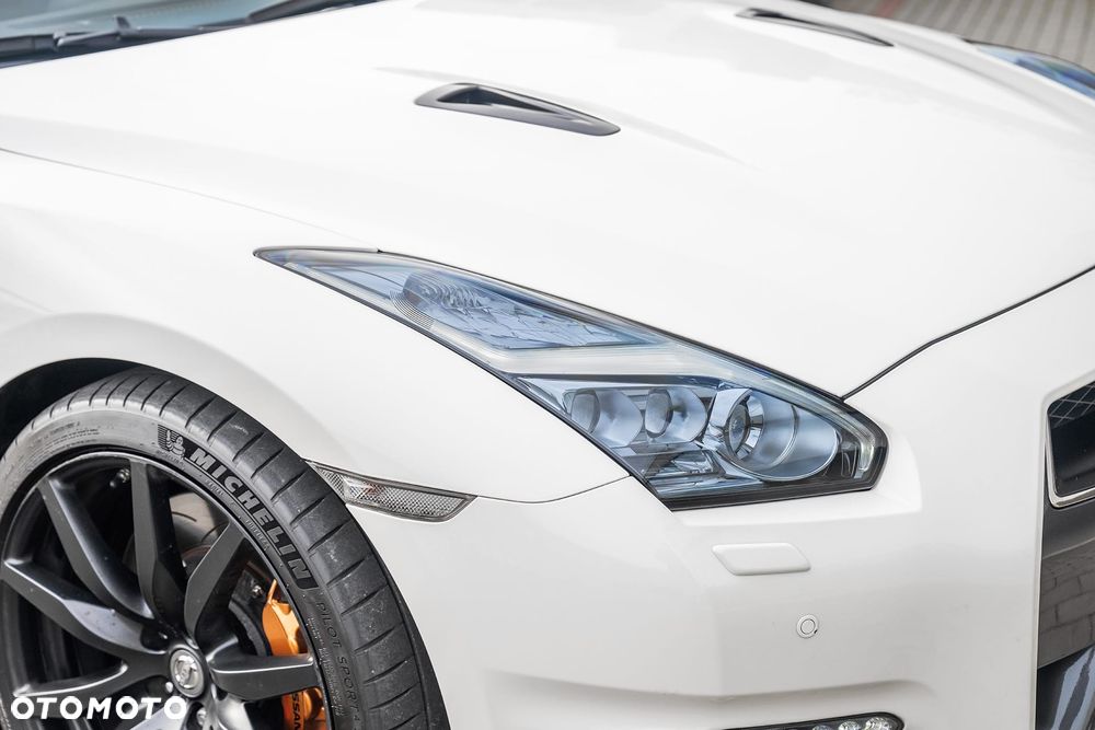 Nissan GT-R Black Edition - 13