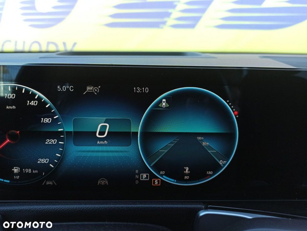 Mercedes-Benz GLB - 36