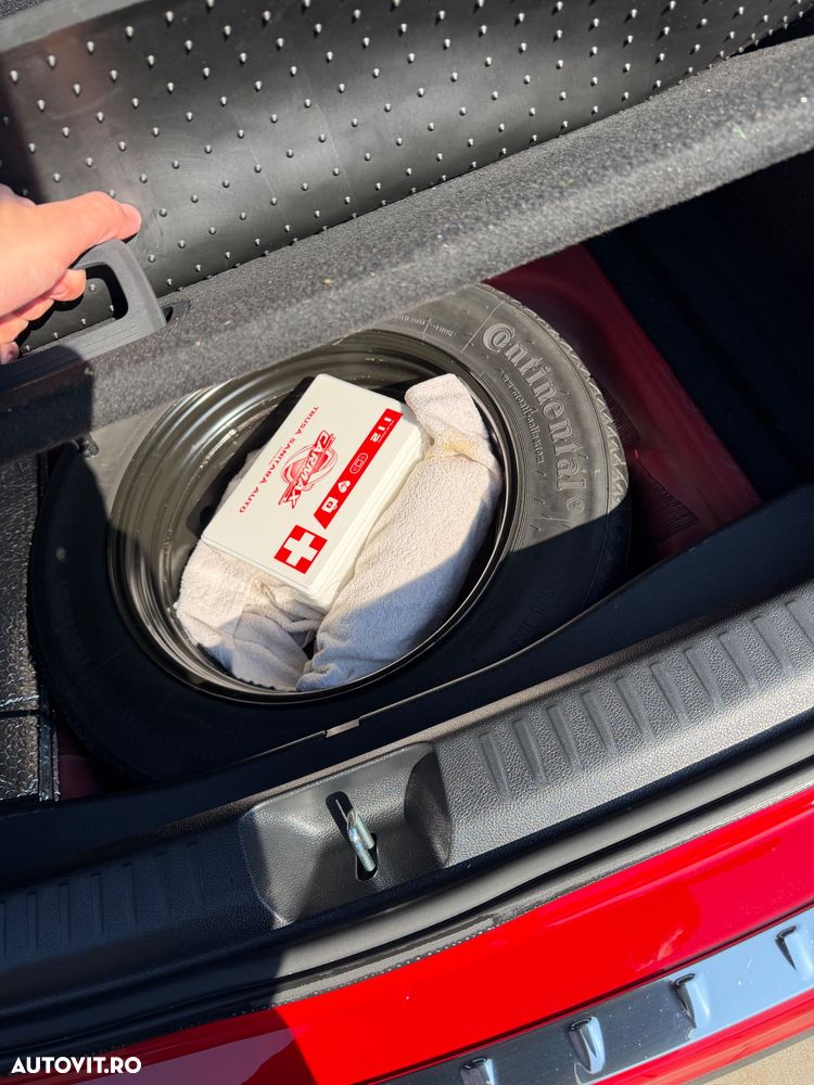 Mercedes-Benz GLA - 8